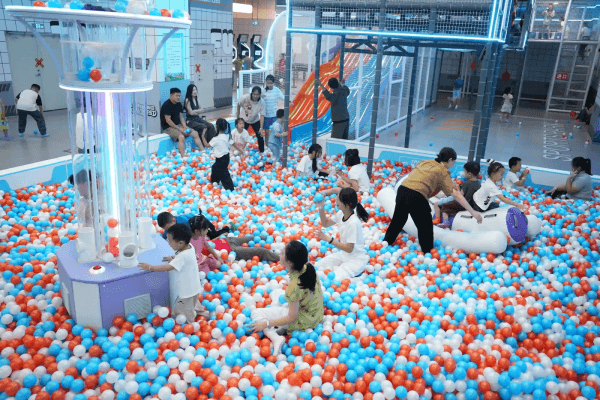 digital interactive ball pool