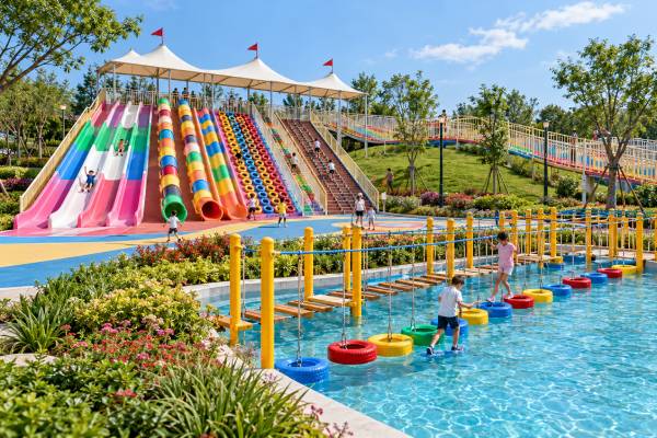 Commercial Outdoor Playground with Multi-Lane Slides and water play